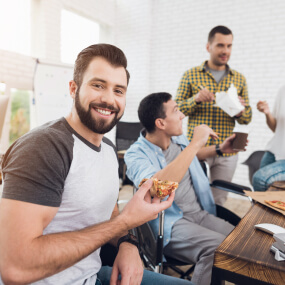 Infraestrutura de rede empresarial instalada pela Rooted em Curitiba